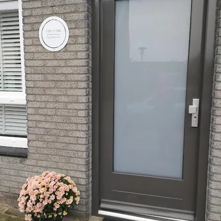 Family Apartment *