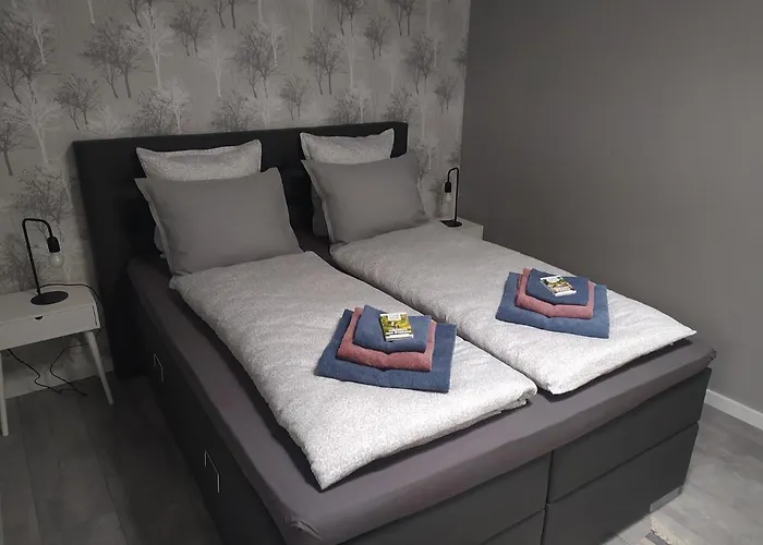 Family Каатсхойвел